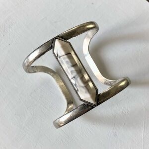 💸 5/20 Antiqued Silver-tone Large Cuff Bracelet w/ Off-White Faux Marble Stone